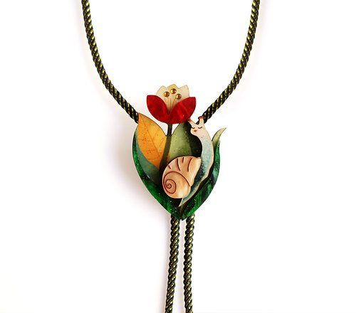Collar Bolo Flor y Caracol