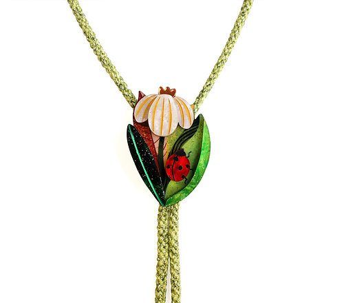 Collar Bolo Flor y Mariquita